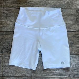 Alo Yoga 7" High-Waist Biker Short